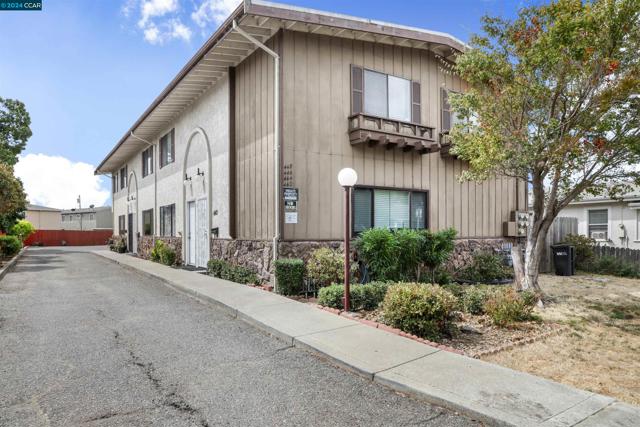 446 Schafer Rd, Hayward, California 94544, 2 Bedrooms Bedrooms, ,1 BathroomBathrooms,Condominium,For Sale,Schafer Rd,41071134