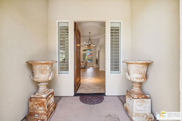 1 Toscana Way, Rancho Mirage CA: https://media.crmls.org/mediaz/09d30f96-29b0-4e1a-8361-2f08bbe76da8.jpg