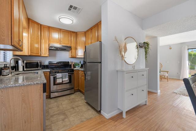 40785 Breezy Pass Road, Palm Desert CA: https://media.crmls.org/mediaz/09d3676c-a097-4704-9acc-e7c2eea6fb89.jpg