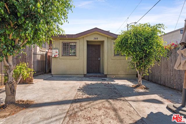 344 57th Street, Los Angeles, California 90037, 3 Bedrooms Bedrooms, ,2 BathroomsBathrooms,Single Family Residence,For Sale,57th,24425743