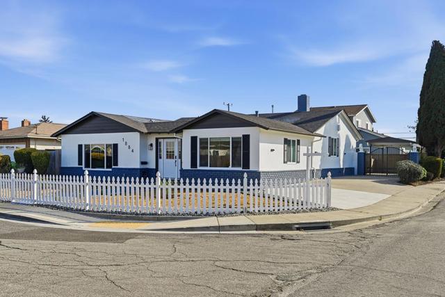 1884 Lanier Avenue, San Leandro CA: https://media.crmls.org/mediaz/09d42c1a-3b5c-484b-b5db-48cb714bc51f.jpg