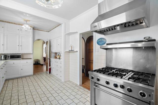 36333635 Webster Street, San Francisco CA: https://media.crmls.org/mediaz/09d46eda-56f4-4632-a0bf-f632c5bf5fd1.jpg