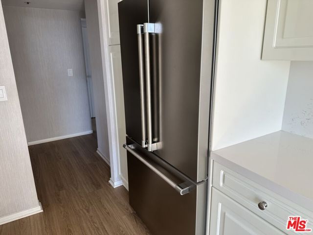 10790 Wilshire Boulevard, Los Angeles CA: https://media.crmls.org/mediaz/09d47877-05cc-4124-8fd5-72a6ac2ee48d.jpg