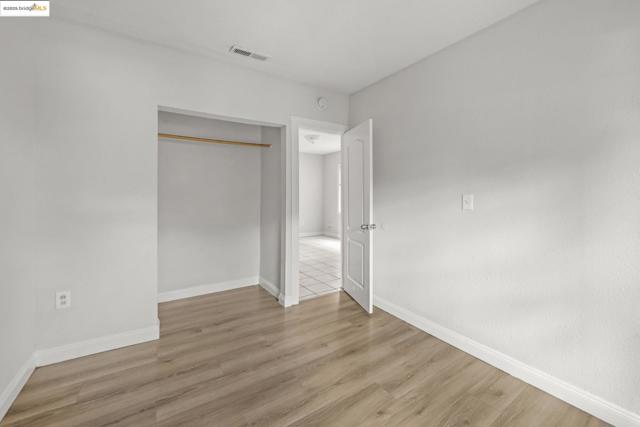 1311 87Th Ave, Oakland CA: https://media.crmls.org/mediaz/09d48589-0165-405f-9910-4afd101f9728.jpg