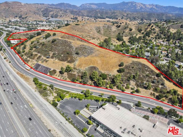 27300 Agoura Road, Calabasas CA: https://media.crmls.org/mediaz/09d57897-9537-4f66-a651-5c4dd5cd084d.jpg
