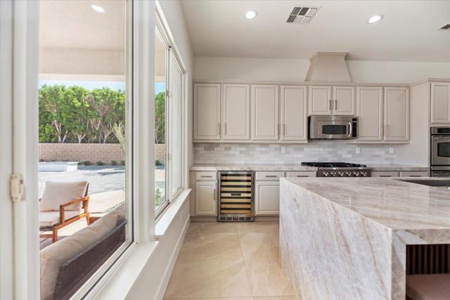 80262 Amazon Avenue, Indio CA: https://media.crmls.org/mediaz/09d5e5bc-3f0e-4067-aeba-4f46282c6b3f.jpg
