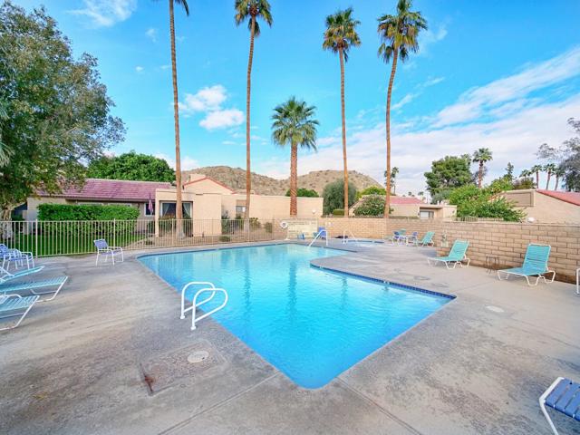 70100 Mirage Cove Drive, Rancho Mirage CA: https://media.crmls.org/mediaz/09d5ed91-12f9-4779-a3a7-ebb12e6a343a.jpg