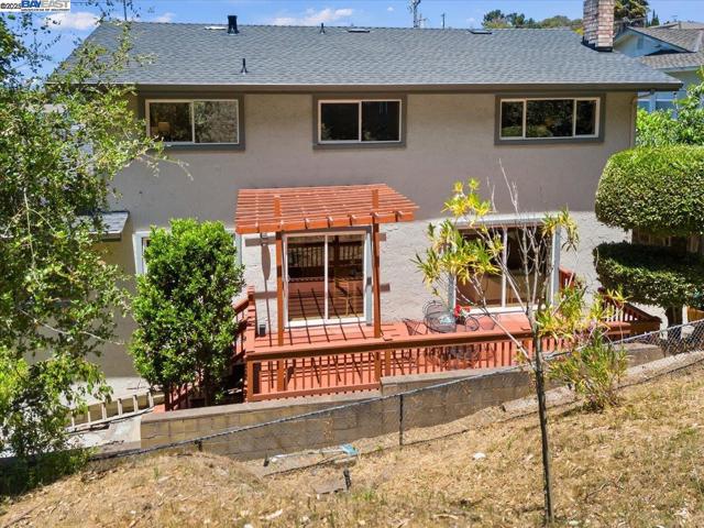 3457 Hackamore Dr, Hayward CA: https://media.crmls.org/mediaz/09d65be2-5501-4727-bc33-54c886e7d4b1.jpg