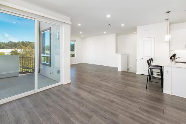 Detail Gallery Image 17 of 34 For 953 Radcliffe Trl, Vista,  CA 92081 - 2 Beds | 2 Baths