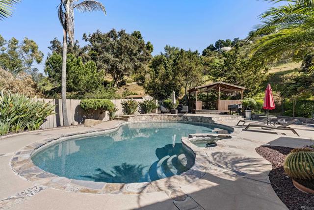 1929 Forester Creek rd, El Cajon CA: https://media.crmls.org/mediaz/09d7153c-48f3-401f-a4cc-fdd3999e0f13.jpg