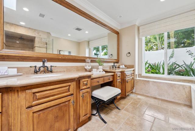 14351 Via Baroda, San Diego CA: https://media.crmls.org/mediaz/09d73978-f5cf-4ddf-8fba-15a8087f58dc.jpg