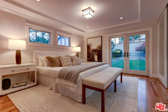 8500 Mcconnell Avenue, Los Angeles CA: https://media.crmls.org/mediaz/09d73b9e-768c-402c-9bf9-a0a364301e3d.jpg