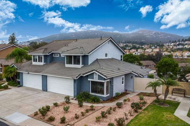 17636 Azucar Way, San Diego CA: https://media.crmls.org/mediaz/09d778e0-f50b-42e3-a1a7-0cdacc9b79b8.jpg