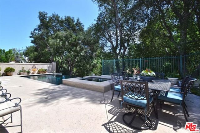 4342 Park Verdi, Calabasas CA: https://media.crmls.org/mediaz/09d7afb6-ffc5-405c-9e97-b6f01ae7162d.jpg