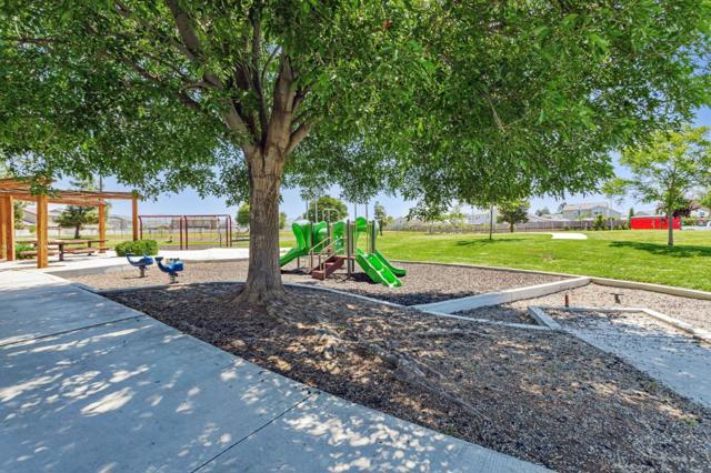 2711 Valley View Road, Hollister CA: https://media.crmls.org/mediaz/09d8e9e4-ad00-401b-900a-d7e4988e7df7.jpg