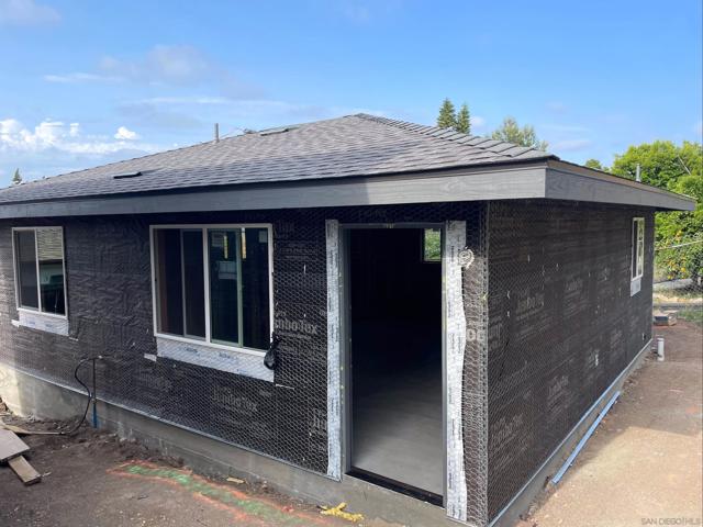 3335 37 S Barcelona St., Spring Valley CA: https://media.crmls.org/mediaz/09d90f50-4f97-4a67-a957-cba36ac3d2e1.jpg
