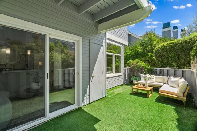 462 Mountain Laurel Court, Mountain View CA: https://media.crmls.org/mediaz/09da7f2b-9e94-4cda-ba20-7fff2f3a070a.jpg