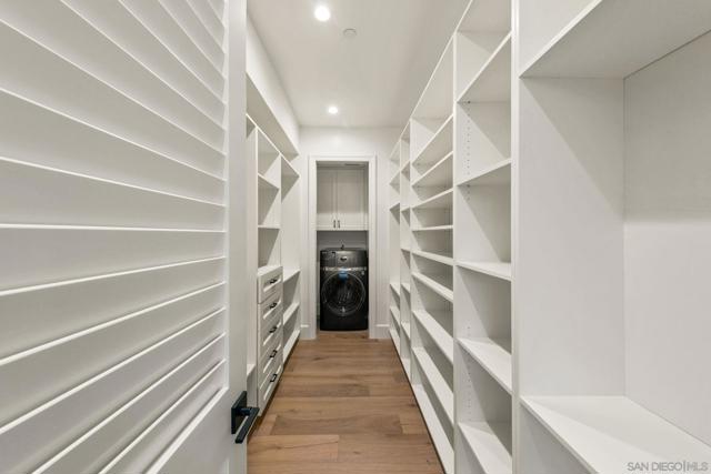 910 Balboa, Coronado CA: https://media.crmls.org/mediaz/09dacc54-1c77-4c8f-b5e2-64708b185ea6.jpg