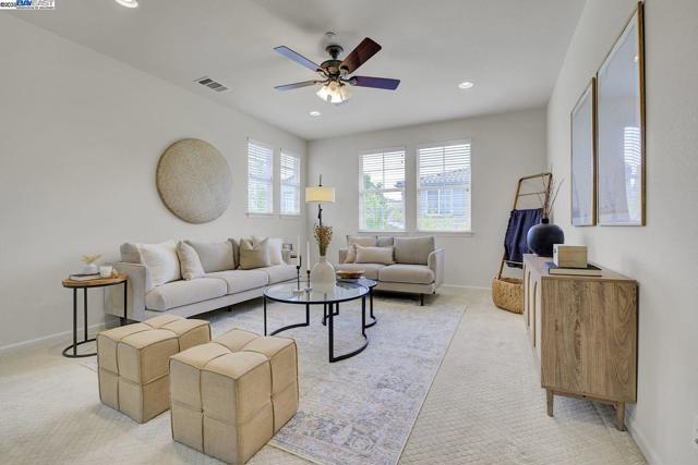 5092 Fioli Loop, San Ramon CA: https://media.crmls.org/mediaz/09daf35a-3c2d-4730-af66-94f97cbcaa20.jpg