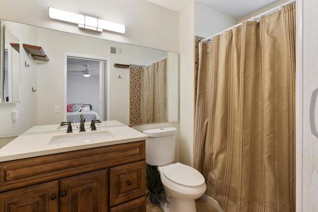 890 Greenwich Drive, Gilroy CA: https://media.crmls.org/mediaz/09db2862-7d9d-4d92-abb1-949ddec1745f.jpg