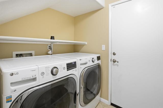 Detail Gallery Image 14 of 21 For 1874 Violet Ct #5,  Chula Vista,  CA 91913 - 3 Beds | 3/1 Baths