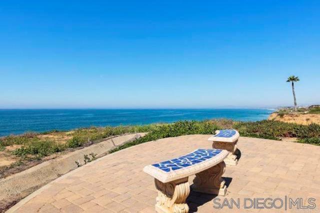 1810 Parliament, Encinitas CA: https://media.crmls.org/mediaz/09df414e-5295-411d-988b-17e60492f8ef.jpg