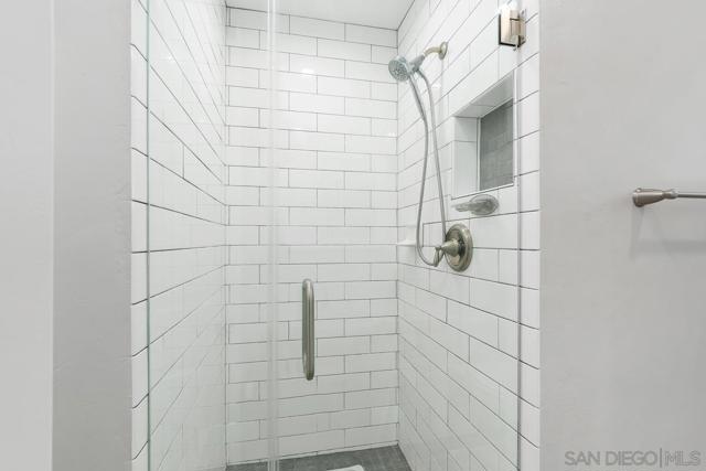 850 856 Olive Avenue, Coronado CA: https://media.crmls.org/mediaz/09df6f97-3727-485d-8205-f99d328f92c4.jpg