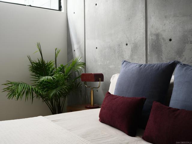 3718 Mississippi St, San Diego CA: https://media.crmls.org/mediaz/09e0876e-a7fc-415f-984c-1da0d7a4a178.jpg