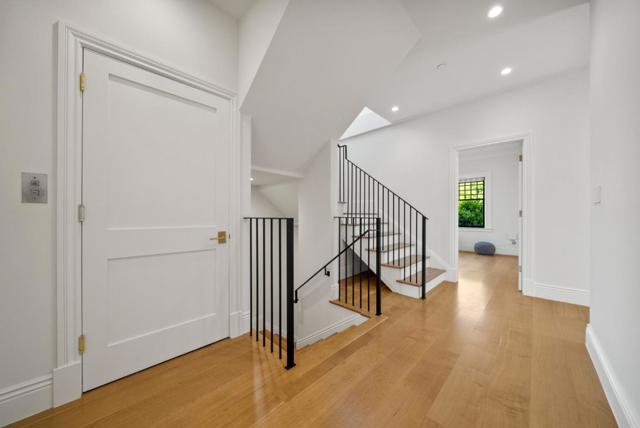 2853 Broderick Street, San Francisco CA: https://media.crmls.org/mediaz/09e18b71-fdea-4caa-b03c-bbadeaad8f11.jpg