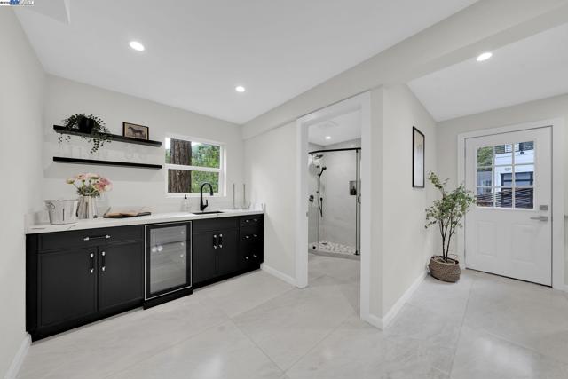 90 Upper Briar Road, Kentfield CA: https://media.crmls.org/mediaz/09e2d3e0-750d-4b9c-9ec2-0344b6816466.jpg