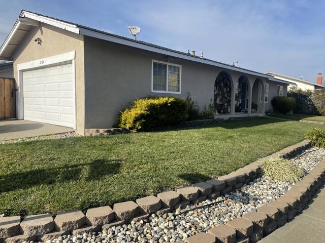 2724 Toland Drive, Fairfield CA: https://media.crmls.org/mediaz/09e2fedd-a03b-403c-a9c1-a19462f7d397.jpg