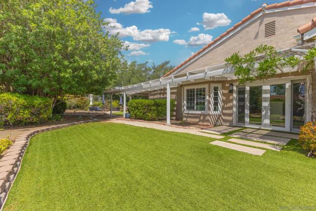 3445 Lomas Serenas Dr, Escondido CA: https://media.crmls.org/mediaz/09e30765-e009-4e23-a530-dadff1b82017.jpg