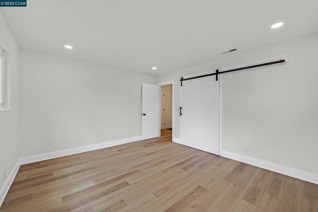 2043 Gill Port Ln, Walnut Creek CA: https://media.crmls.org/mediaz/09e35363-c48a-4399-b0db-dd9d79637353.jpg