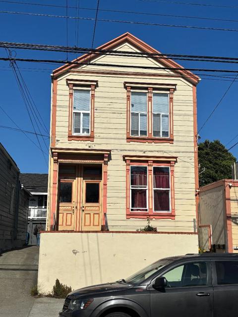 13391341 York Street, San Francisco CA: https://media.crmls.org/mediaz/09e36ab8-840e-4498-ae7b-36abf3708cb4.jpg