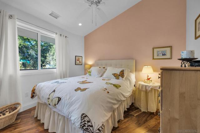 4667 Luneta View Rd, Julian CA: https://media.crmls.org/mediaz/09e37145-7f6e-4641-8d08-92393238f043.jpg