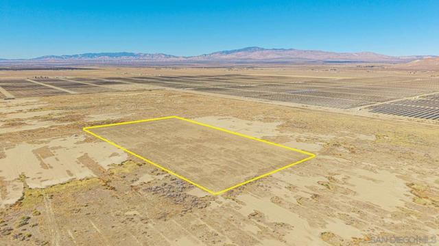 0 TBD, Rosamond CA: https://media.crmls.org/mediaz/09e3f323-3441-424d-ac4e-6c68c701870b.jpg