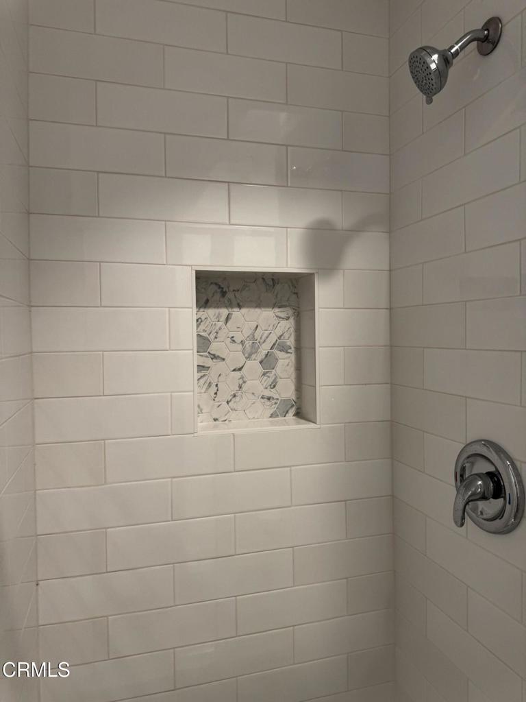https://media.crmls.org/mediaz/09e4011f-116e-4eab-857d-c3d0125c7e1a.jpg?preset=X-Large