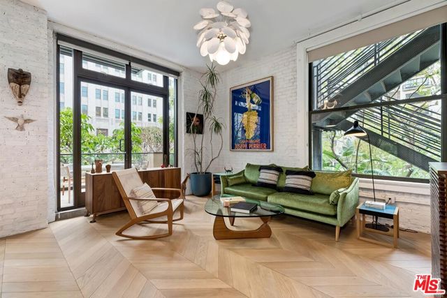 feature listing property photo