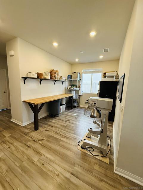 28223 Citrus Ct, Valley Center CA: https://media.crmls.org/mediaz/09e509fe-99d7-415d-966e-9d9bdc97a5a9.jpg