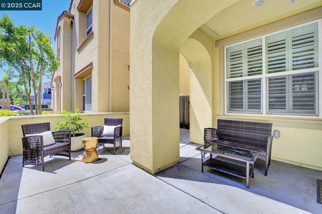 244 Selby Ln, Livermore CA: https://media.crmls.org/mediaz/09e512a3-058c-4c68-a2aa-c259a4366496.jpg
