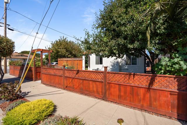 29 Buena Vista Street, Salinas CA: https://media.crmls.org/mediaz/09e55536-a8b9-4134-8603-2a230d5cb31b.jpg