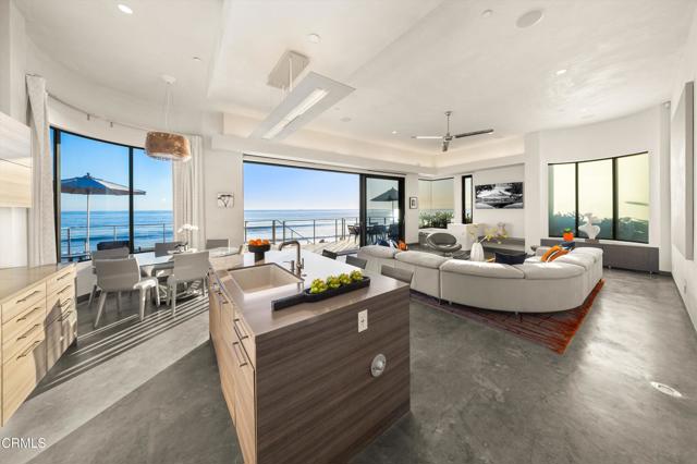 6768 Breakers Way, Ventura CA: https://media.crmls.org/mediaz/09e6d2d1-7c64-4f88-b5a1-94e3d558f60c.jpg