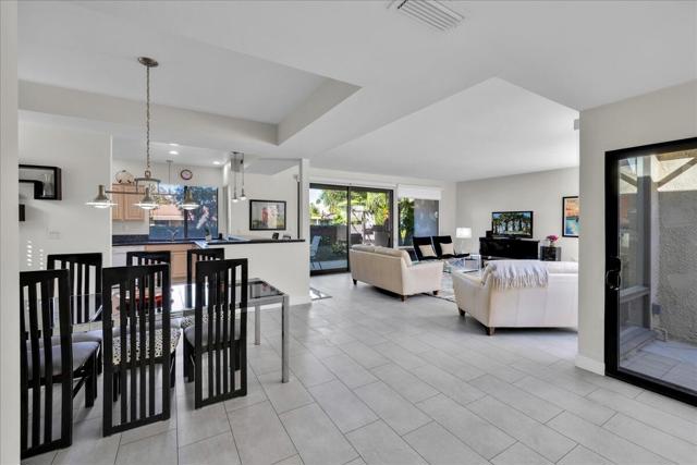 2202 Oakcrest Drive, Palm Springs, CA 92264