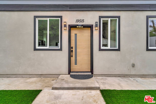 19513 Cantara Street, Reseda CA: https://media.crmls.org/mediaz/09e6ec9b-512e-4535-b52b-fef69e98ba02.jpg