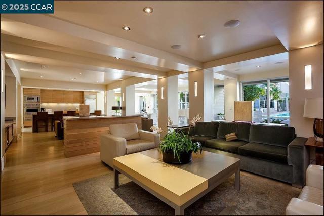1655 N CALIFORNIA, Walnut Creek CA: https://media.crmls.org/mediaz/09e87cb9-bc95-492b-9774-e77f6f29e518.jpg