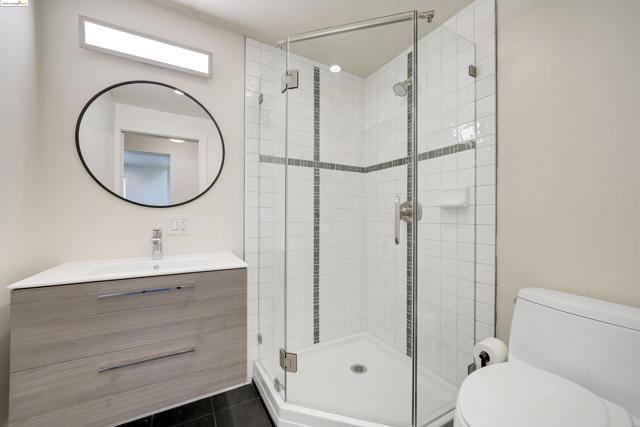 921 Clark Place, El Cerrito CA: https://media.crmls.org/mediaz/09e87eda-9224-444e-a77d-88a0df0b397d.jpg