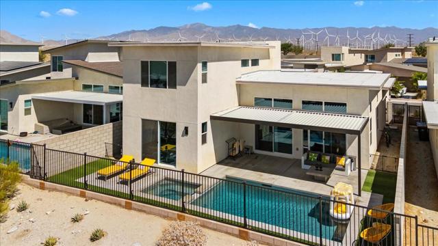 211 Mustang Lane, Palm Springs, CA 92262