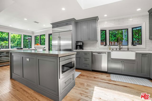 Drew Fenton | 2701 Roscomare Road Los Angeles CA | MLS: 7459872 Drew Fenton | 2701 Roscomare Road Los Angeles CA | MLS: 7459872