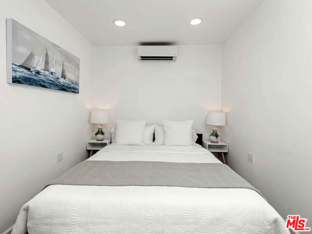 8823 Betty Way photo 7