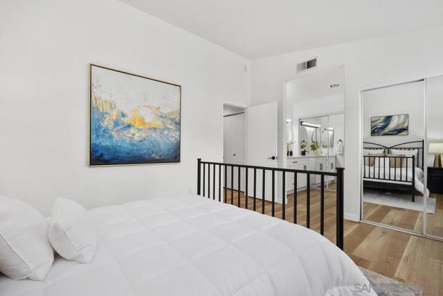 11020 Creekbridge Pl, San Diego CA: https://media.crmls.org/mediaz/09e9f823-c77f-4e02-94c9-3398b1a1b4f9.jpg